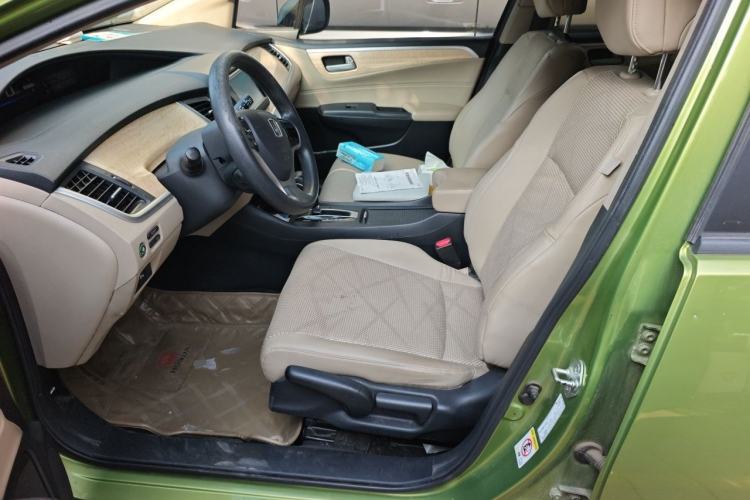 Used Honda Jade 2013 1.8L automatic Comfort version 5 seats Left Front Seat