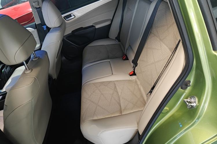 Used Honda Jade 2013 1.8L automatic Comfort version 5 seats Left Rear Seat