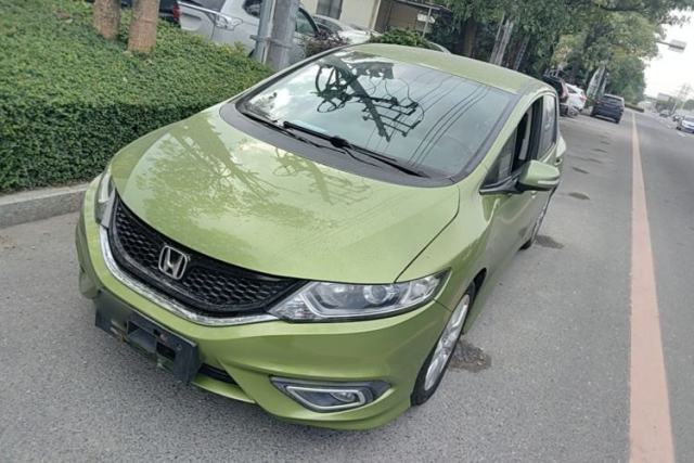 Used Honda Jade 2013 1.8L automatic Comfort version 5 seats