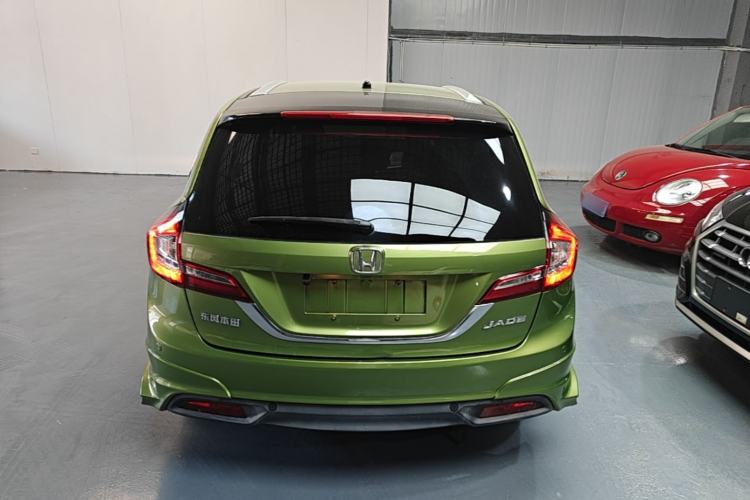 Used Honda Jade 2013 1.8L automatic Comfort version 5 seats Rear