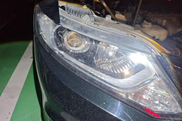 Used Honda Jade 2013 1.8L CVT Luxury Edition 5 seats Right Front Headlight