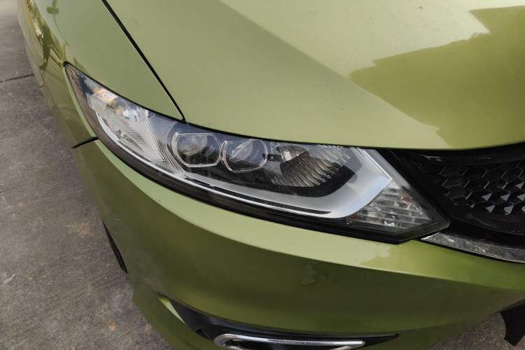 Used Honda Jade 2013 1.8L CVT Luxury Edition 5 seats Right Front Headlight