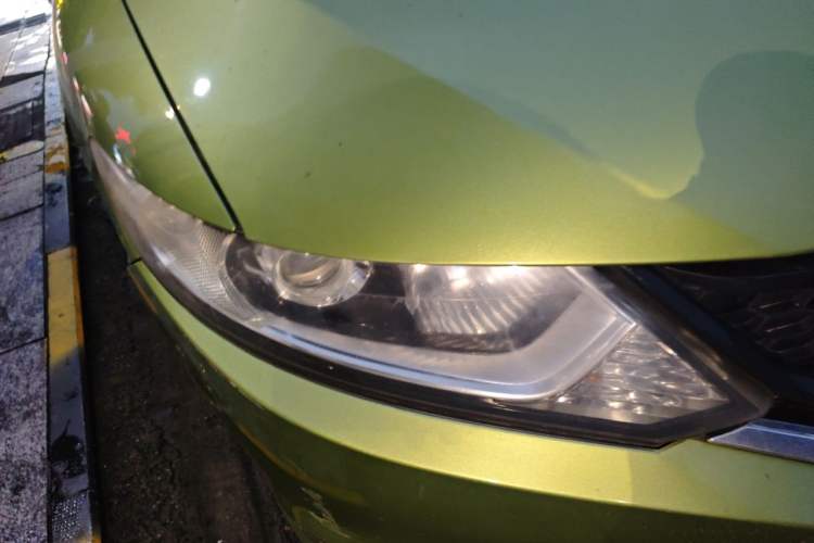 Used Honda Jade 2013 1.8L automatic Comfort version 5 seats Right Front Headlight
