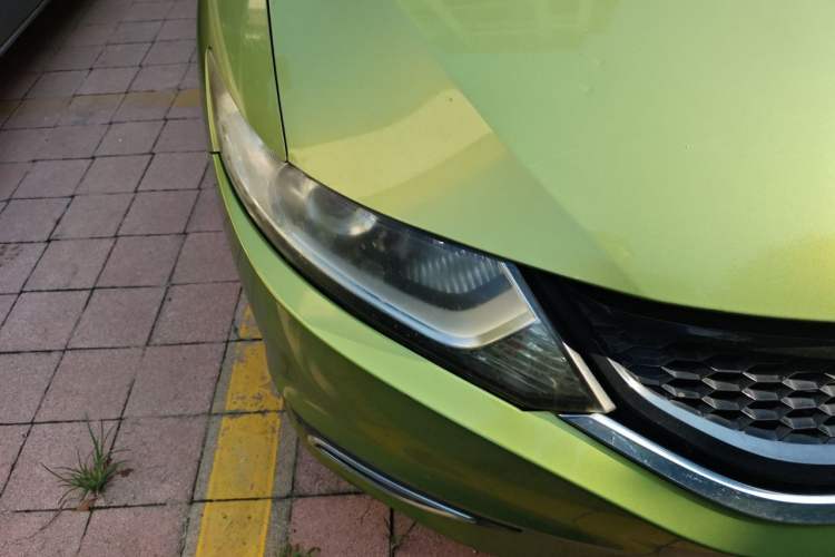 Used Honda Jade 2013 1.8L automatic Comfort version 5 seats Right Front Headlight