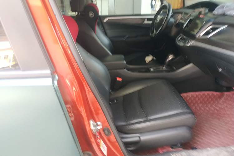 Used Honda Jade 2013 1.8L CVT Luxury Edition 6 seats Right Front Seat