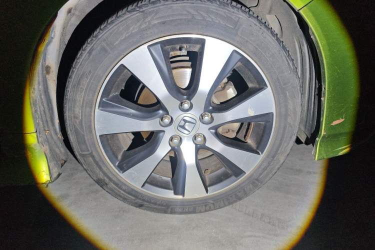 Used Honda Jade 2013 1.8L CVT Luxury Edition 5 seats Right Front Wheel Hub