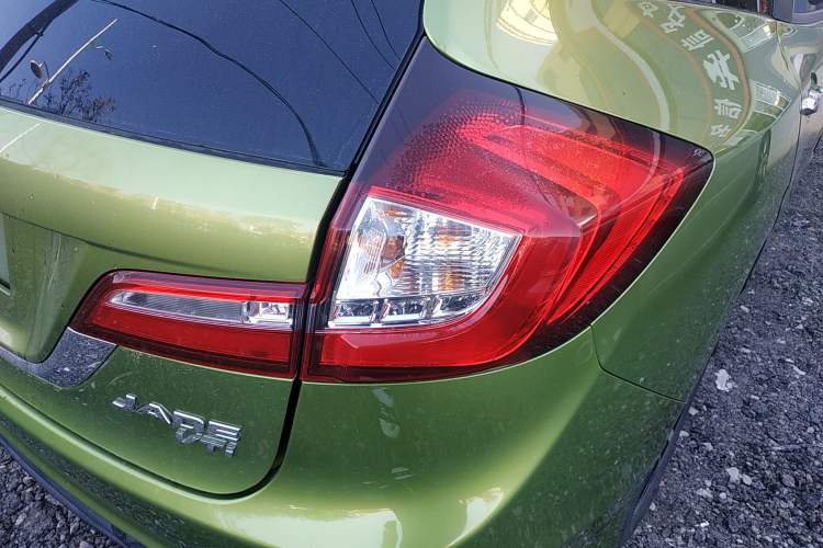 Used Honda Jade 2013 1.8L CVT Luxury Edition 6 seats Right Rear Taillight
