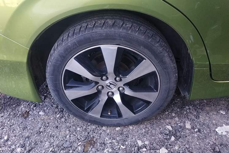 Used Honda Jade 2013 1.8L CVT Luxury Edition 6 seats Right Rear Wheel Hub