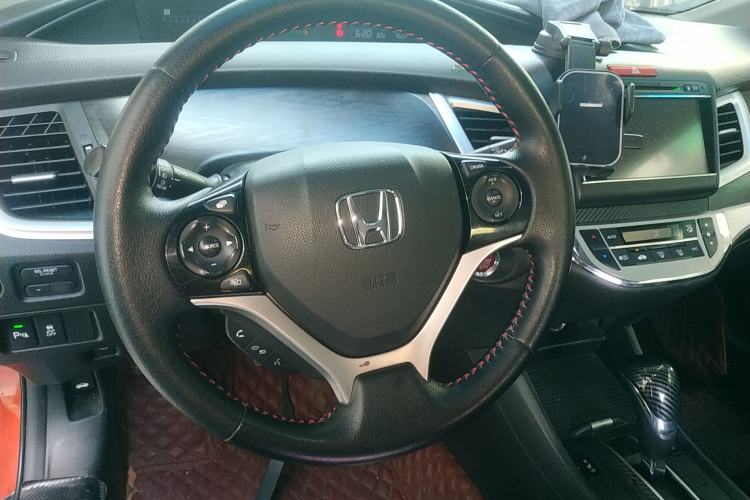 Used Honda Jade 2013 1.8L CVT Luxury Edition 6 seats Steering Wheel
