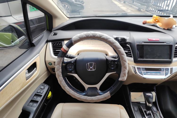 Used Honda Jade 2013 1.8L CVT Luxury Edition 5 seats Steering Wheel