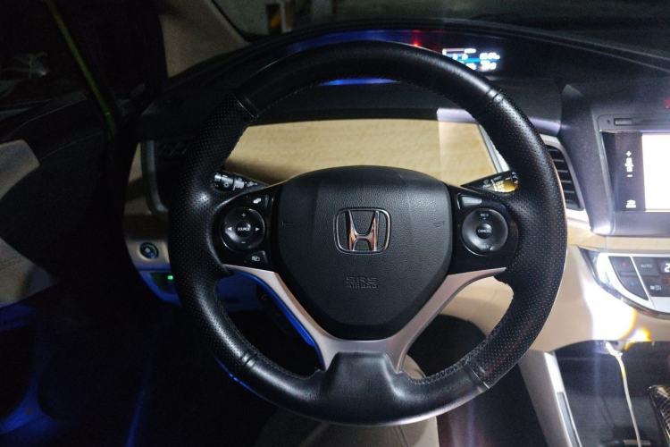 Used Honda Jade 2013 1.8L CVT Luxury Edition 5 seats Steering Wheel