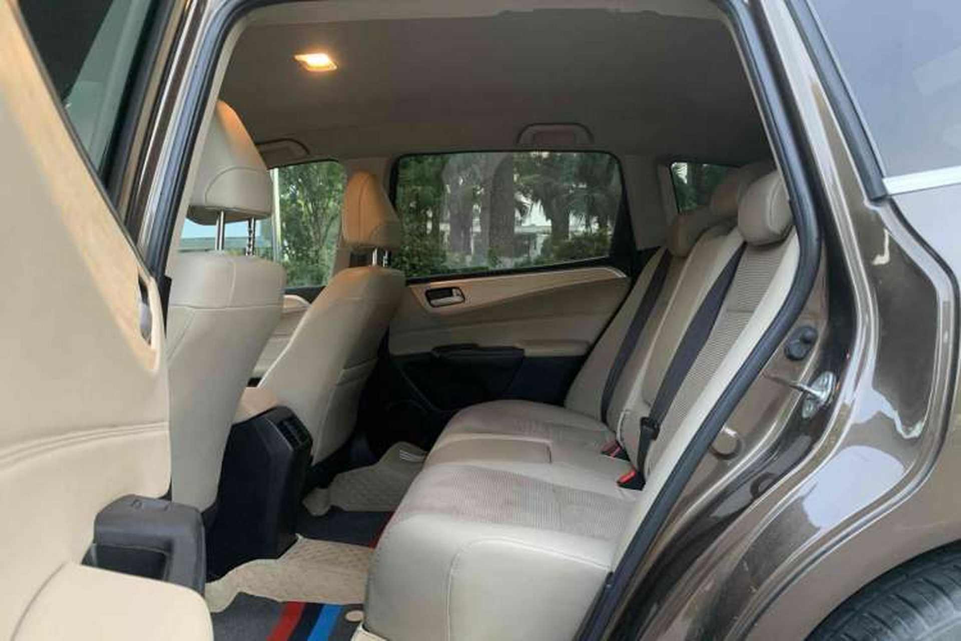 Used Honda Jade 2013 1.8L automatic Comfort version 5 seats Interior 3