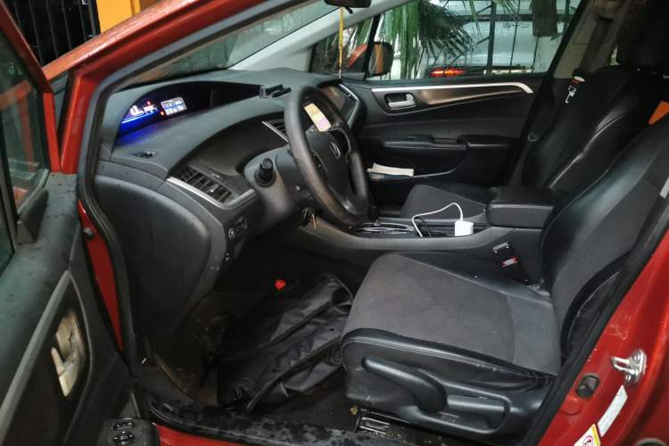 Used Honda Jade 2013 1.8L automatic Comfort version 5 seats Driver Seat