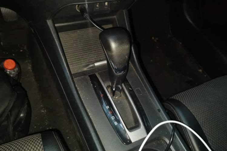 Used Honda Jade 2013 1.8L automatic Comfort version 5 seats Gear Lever