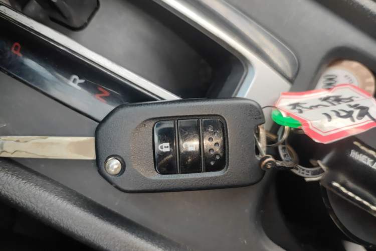 Used Honda Jade 2013 1.8L automatic Comfort version 5 seats Interior 1