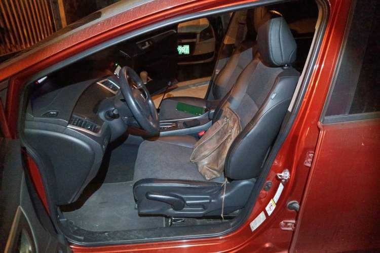 Used Honda Jade 2013 1.8L automatic Comfort version 5 seats Left Front Seat