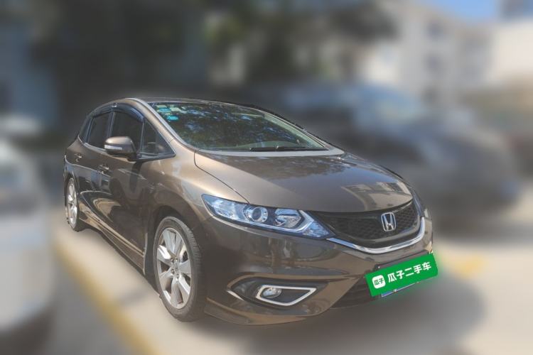 Used Honda Jade 2013 1.8L automatic Comfort version 5 seats Front Right 45 Deg