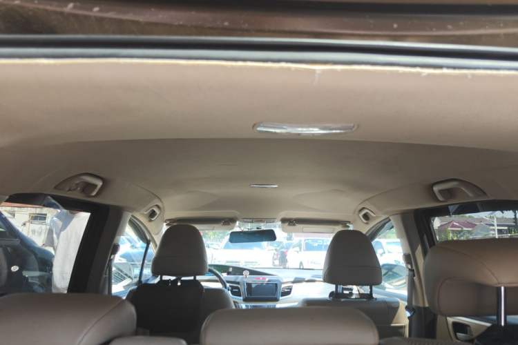Used Honda Jade 2013 1.8L automatic Comfort version 5 seats Headliner