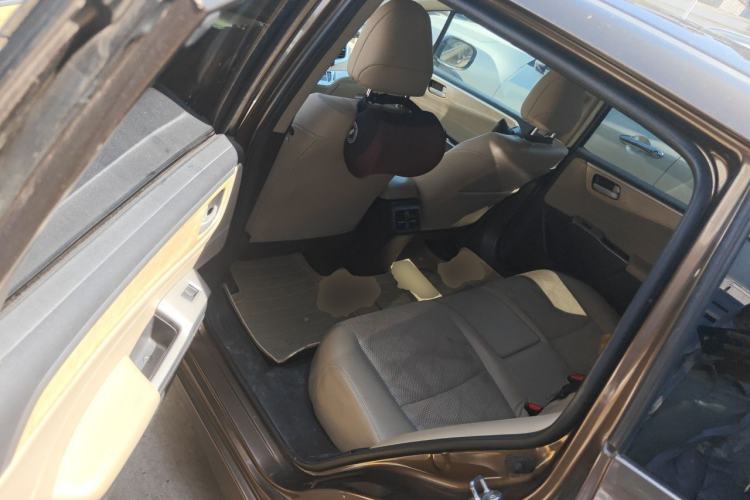 Used Honda Jade 2013 1.8L automatic Comfort version 5 seats Left Rear Seat