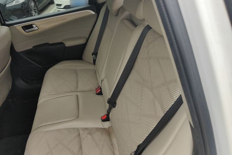 Used Honda Jade 2013 1.8L automatic Comfort version 5 seats Left Rear Seat