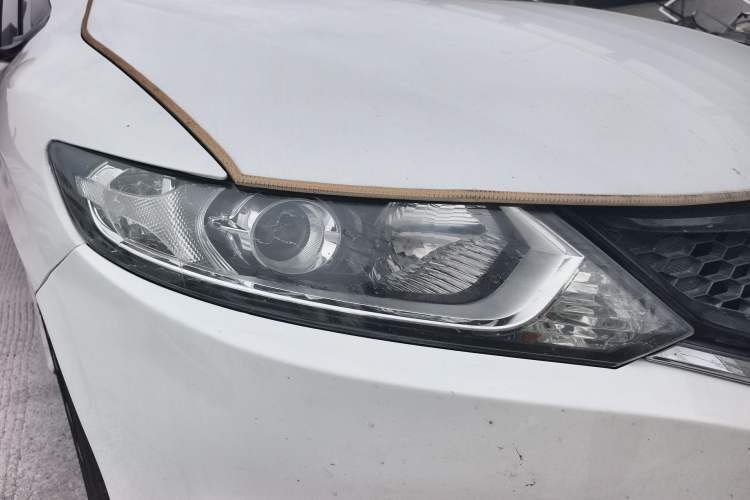 Used Honda Jade 2013 1.8L automatic Comfort version 5 seats Right Front Headlight