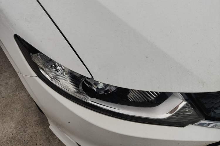 Used Honda Jade 2013 1.8L automatic Comfort version 5 seats Right Front Headlight