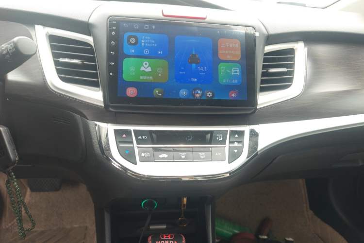 Used Honda Jade 2013 1.8L automatic Comfort version 5 seats Audio And AC Panel