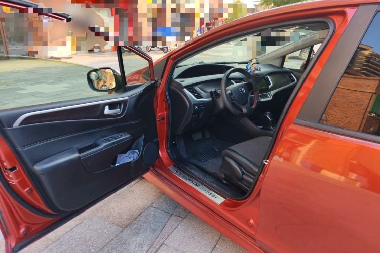 Used Honda Jade 2013 1.8L automatic Comfort version 5 seats Driver Seat