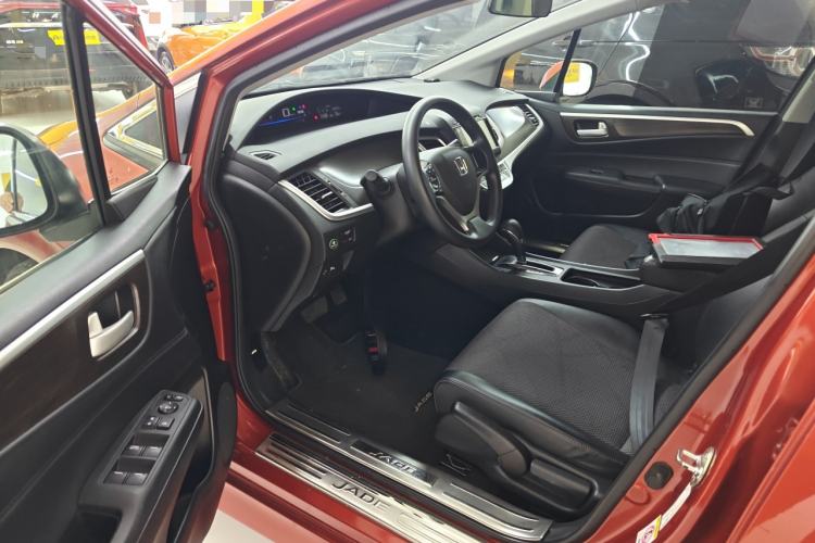 Used Honda Jade 2013 1.8L automatic Comfort version 5 seats Driver Seat