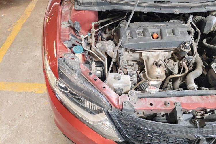 Used Honda Jade 2013 1.8L CVT Luxury Edition 5 seats Engine Bay Right