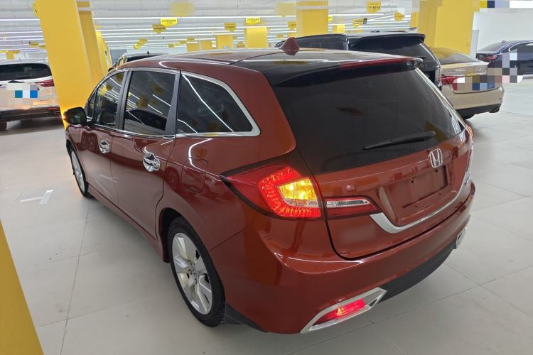 Used Honda Jade 2013 1.8L automatic Comfort version 5 seats Exterior 2