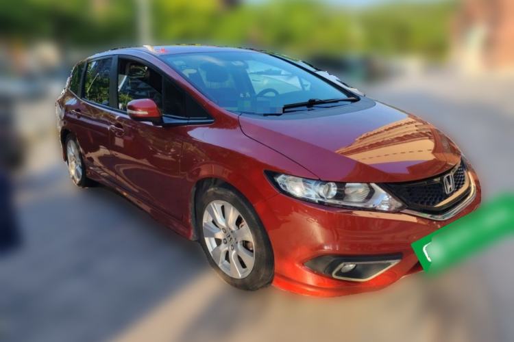 Used Honda Jade 2013 1.8L automatic Comfort version 5 seats Front Right 45 Deg