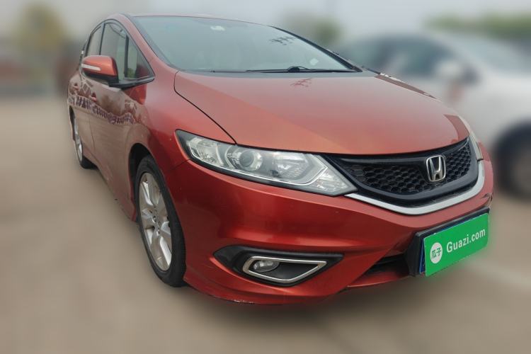 Used Honda Jade 2013 1.8L automatic Comfort version 5 seats Front Right 45 Deg