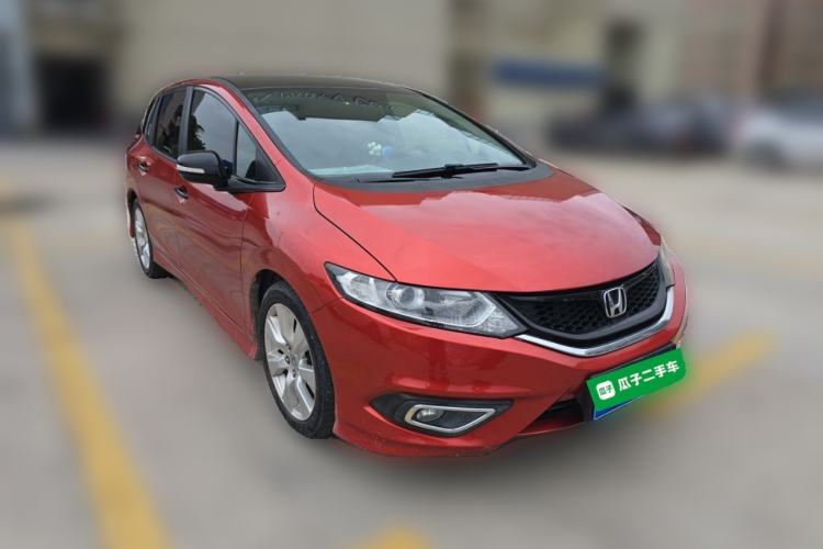 Used Honda Jade 2013 1.8L automatic Comfort version 5 seats Front Right 45 Deg