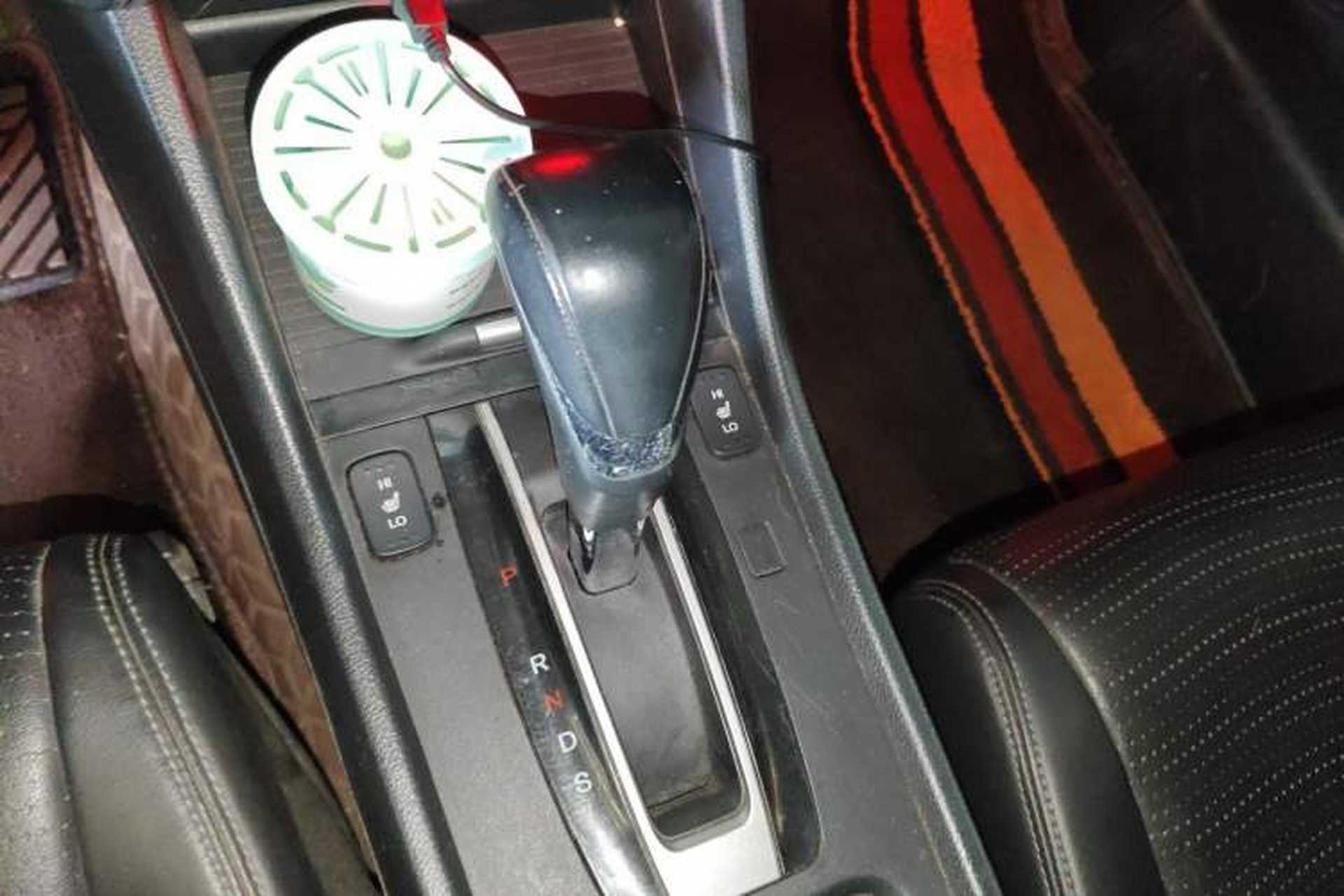 Used Honda Jade 2013 1.8L CVT Luxury Edition 5 seats Gear Lever