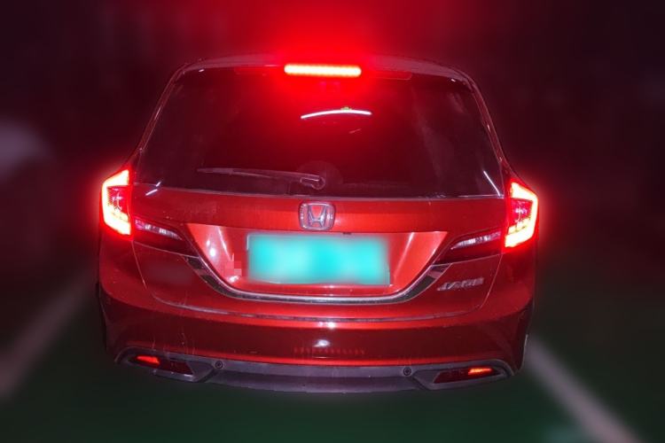 Used Honda Jade 2013 1.8L automatic Comfort version 5 seats Rear