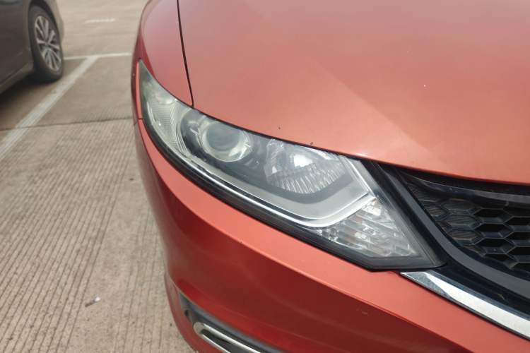 Used Honda Jade 2013 1.8L automatic Comfort version 5 seats Right Front Headlight