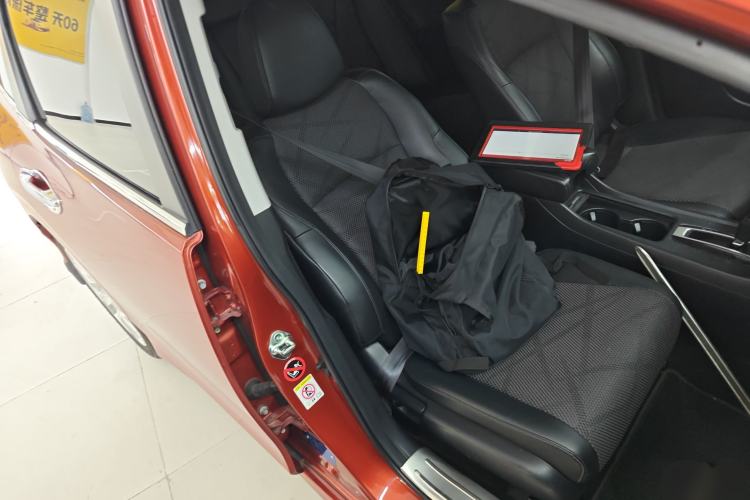 Used Honda Jade 2013 1.8L automatic Comfort version 5 seats Right Front Seat