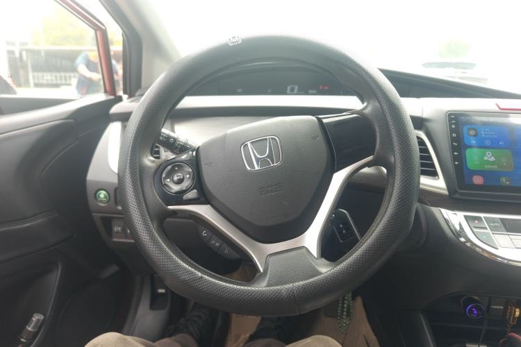 Used Honda Jade 2013 1.8L automatic Comfort version 5 seats Steering Wheel