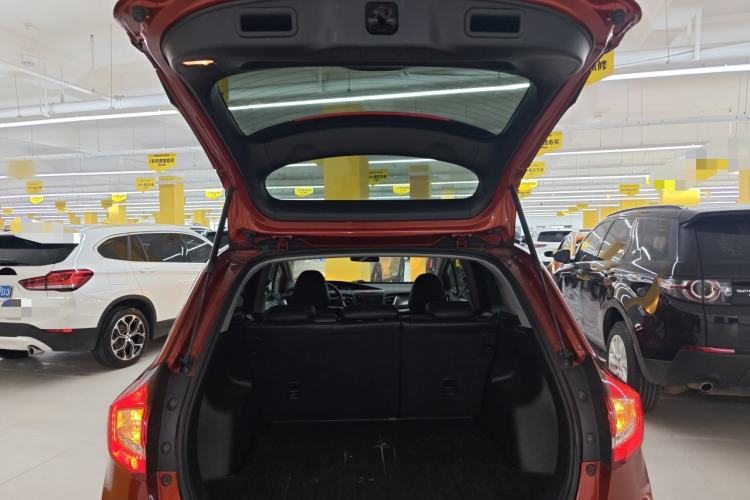 Used Honda Jade 2013 1.8L automatic Comfort version 5 seats Trunk