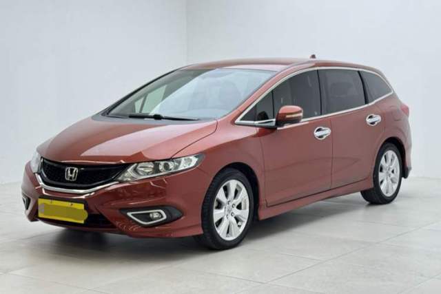 Used Honda Jade 2013 1.8L automatic Comfort version 5 seats