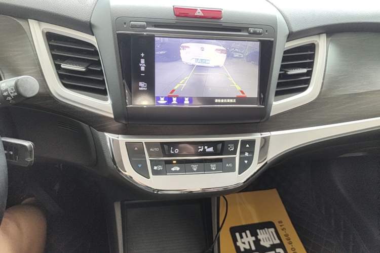 Used Honda Jade 2013 1.8L automatic Comfort version 5 seats Audio And AC Panel