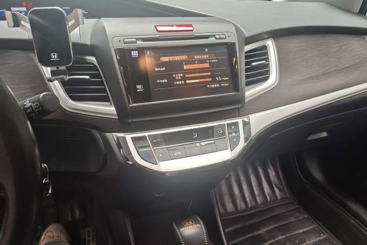 Used Honda Jade 2013 1.8L automatic Comfort version 5 seats Audio And AC Panel