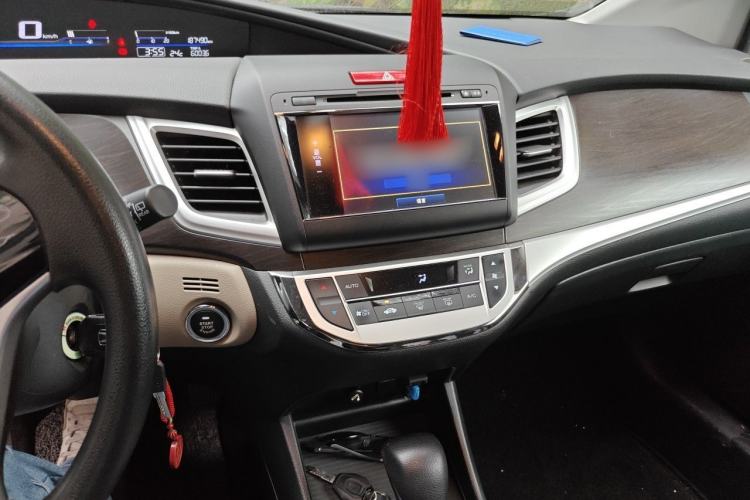 Used Honda Jade 2013 1.8L automatic Comfort version 5 seats Audio And AC Panel