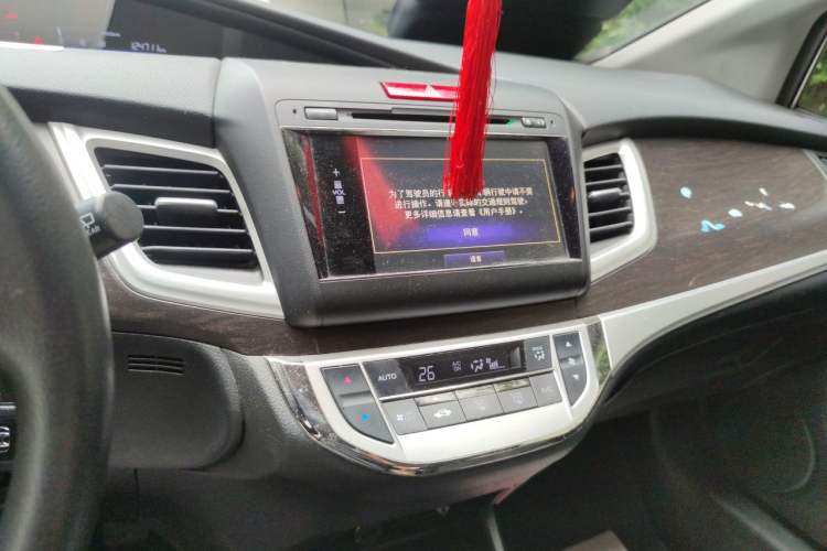Used Honda Jade 2013 1.8L automatic Comfort version 5 seats Audio And AC Panel
