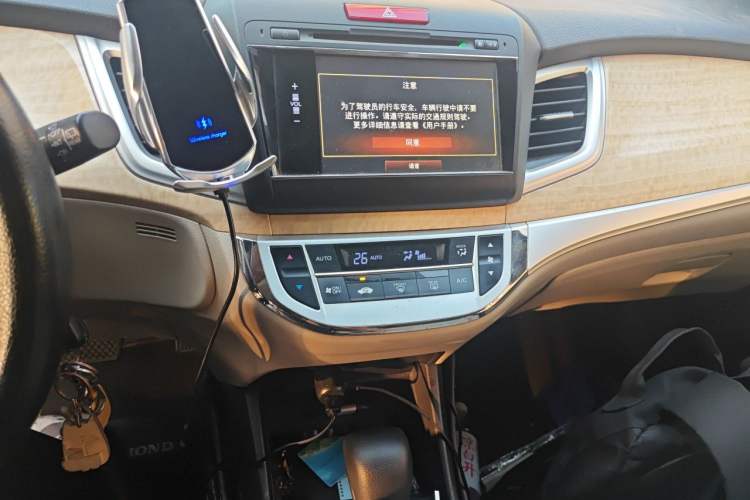 Used Honda Jade 2013 1.8L automatic Comfort version 5 seats Audio And AC Panel