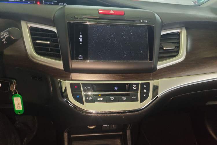 Used Honda Jade 2013 1.8L automatic Comfort version 5 seats Audio And AC Panel