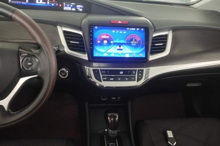 Used Honda Jade 2013 1.8L automatic Comfort version 5 seats Audio And AC Panel