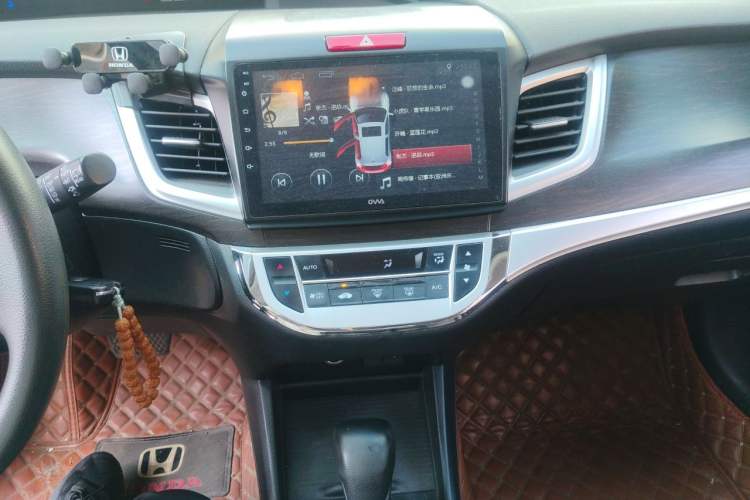 Used Honda Jade 2013 1.8L automatic Comfort version 5 seats Audio And AC Panel