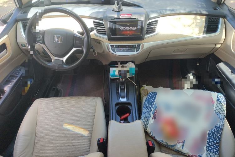 Used Honda Jade 2013 1.8L automatic Comfort version 5 seats Center Console